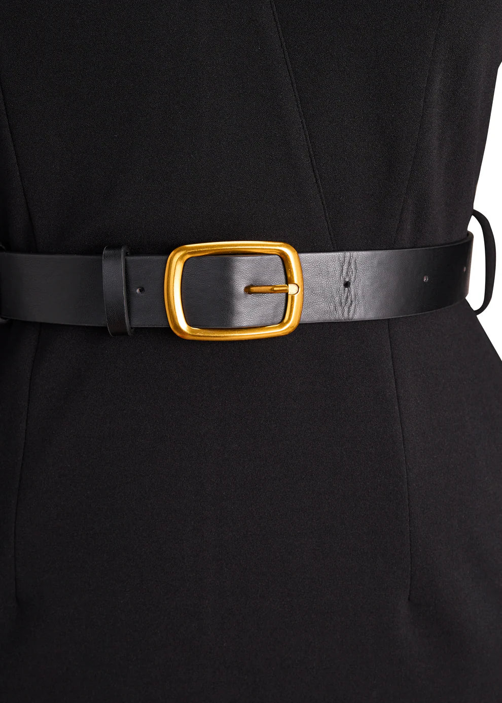 Naomi | Vestido negro refinado