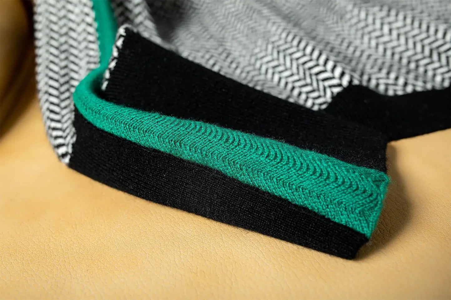 Daniela | Suéter con rayas sofisticadas